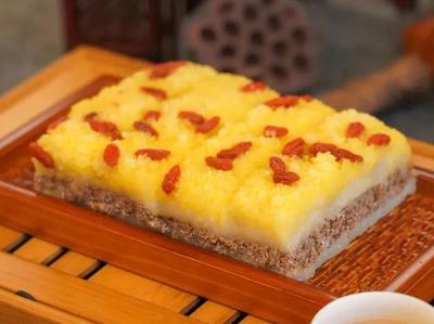 插小旗的重陽糕煥新上市，融合西點工藝引領預包裝食品新風尚