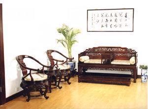 紅木家具 羅漢床與圓沙發(fā)的藝術(shù)魅力